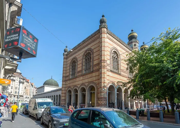 Ultra - Quality * Budapest